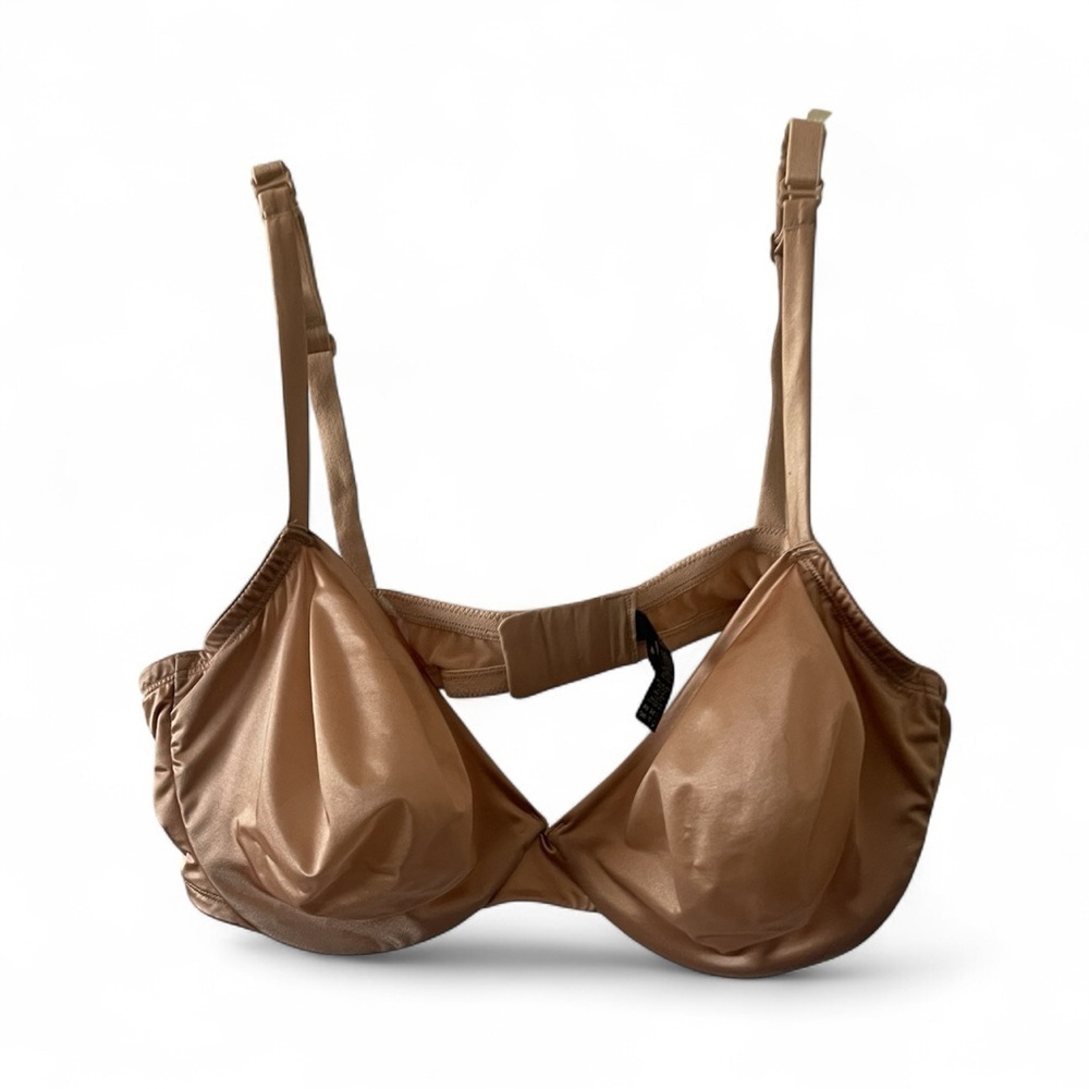 SKIMS Push Up Underwire Bra 42D Nude Satin Smooth T-Shirt Bra
